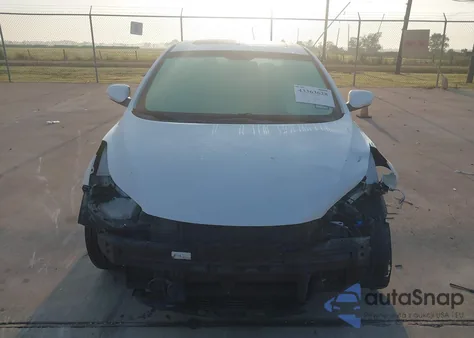 2015 Hyundai Elantra Limited z USA, uszkodzony, nr VIN 5NPDH4AE1FH583606
